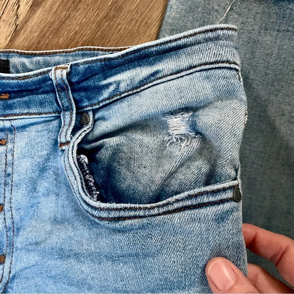 Kut From The Kloth High Rise Distressed Button Fly Jeans Blue 12 KP1392MA1 - Picture 5 of 12